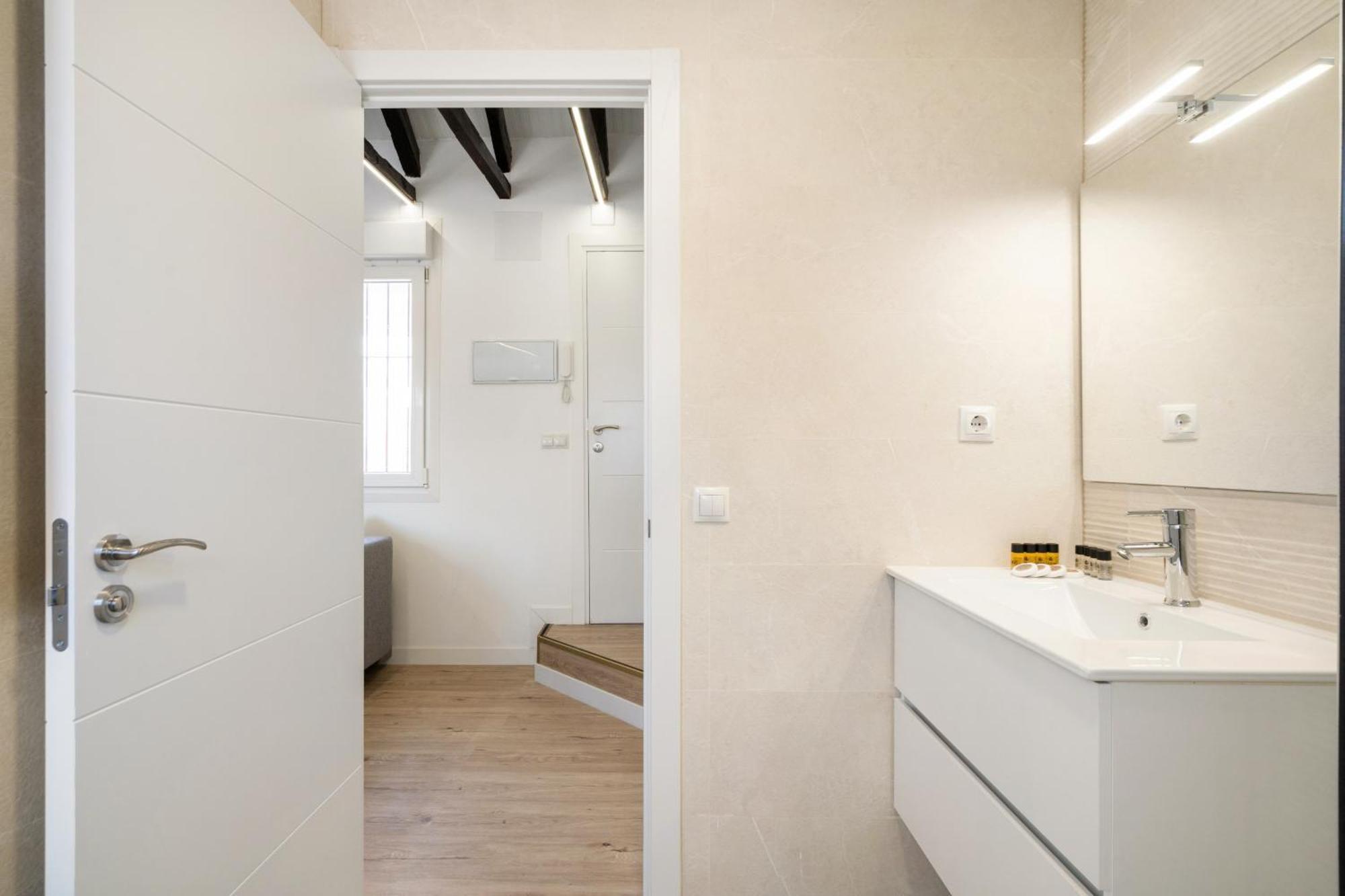 Apartamentos En La Avda De La Albufera Alquiler Temporal Madrid Luaran gambar