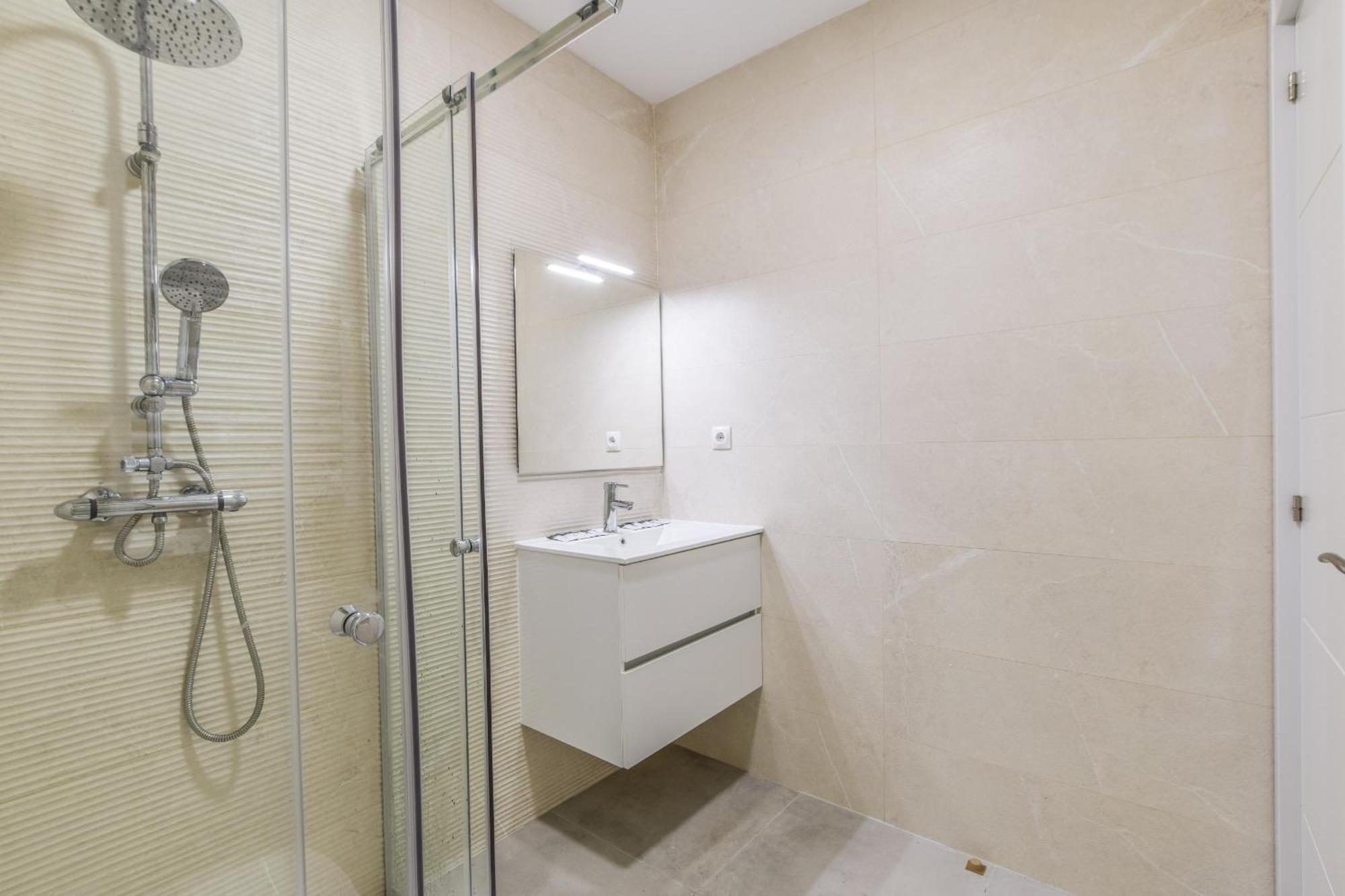 Apartamentos En La Avda De La Albufera Alquiler Temporal Madrid Luaran gambar