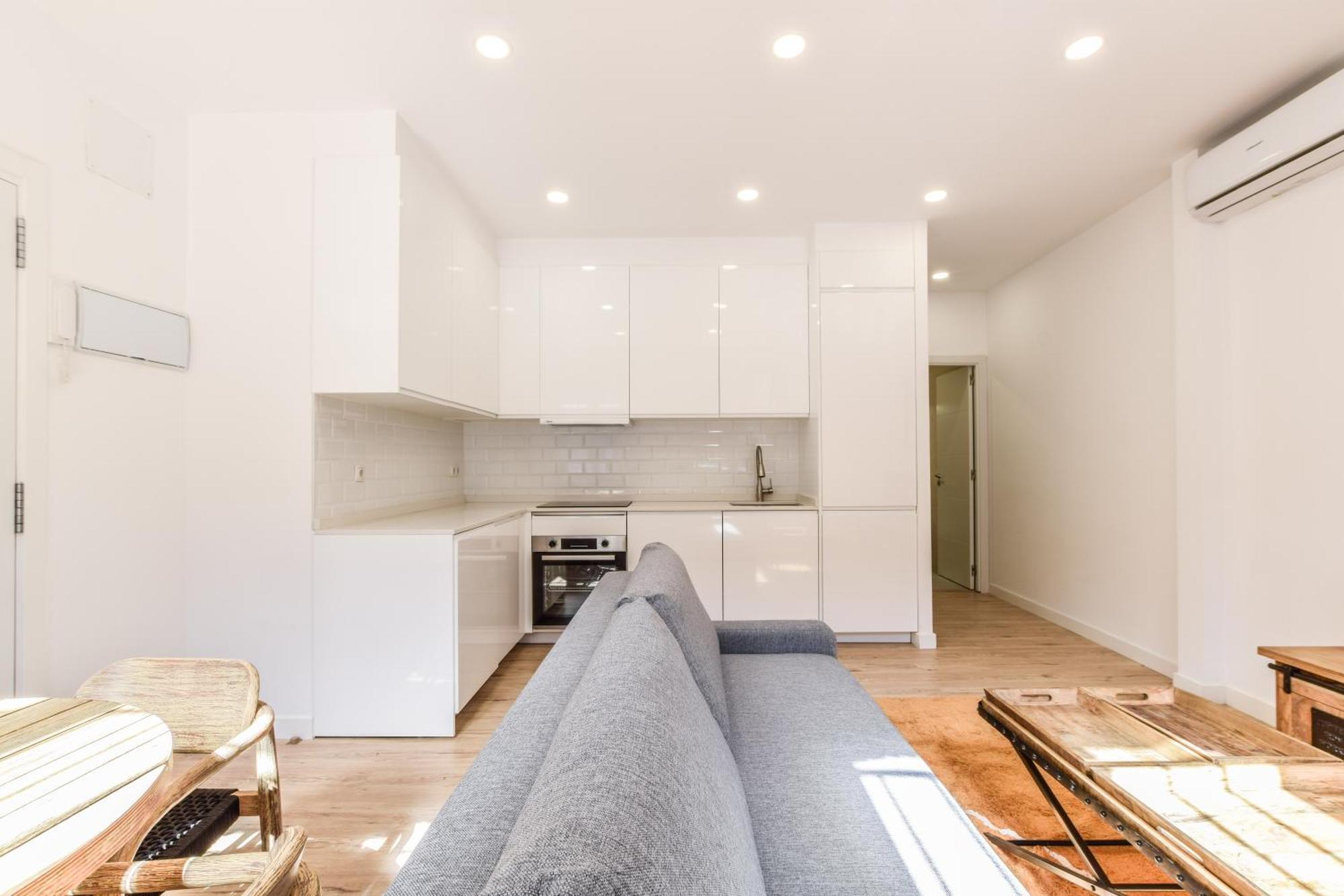 Apartamentos En La Avda De La Albufera Alquiler Temporal Madrid Luaran gambar