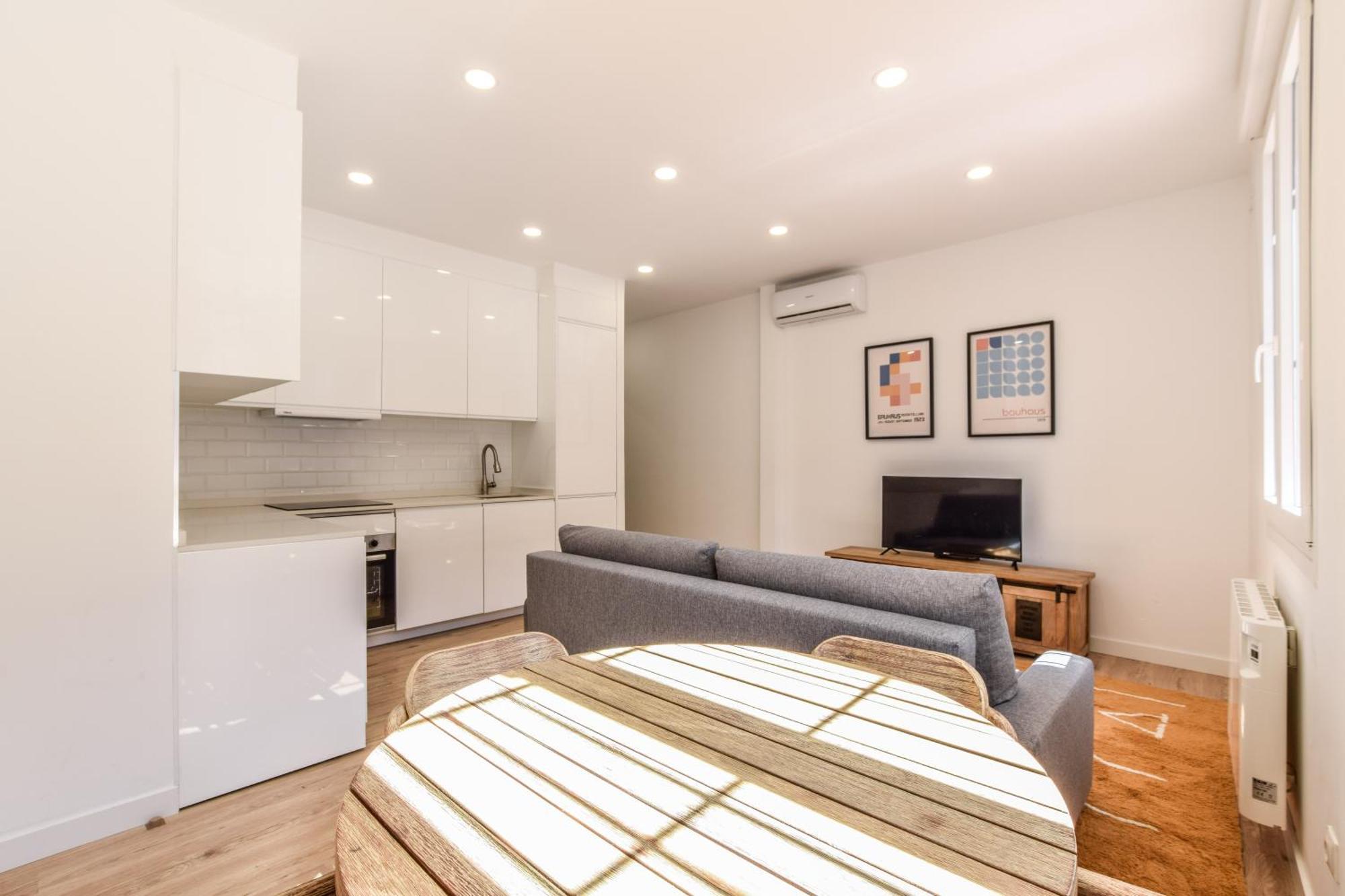 Apartamentos En La Avda De La Albufera Alquiler Temporal Madrid Luaran gambar